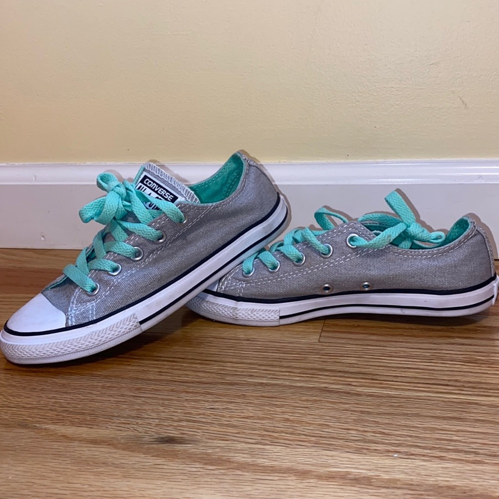Kids Size 1 Grey And Green Converse
